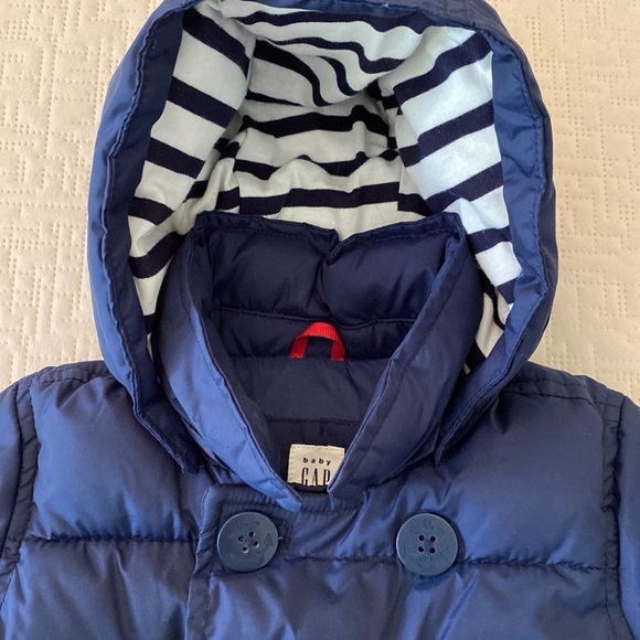 Gap Baby 6-12 Navy Peacoat Puffer Coat with detachable Hood - Picture 2 of 10
